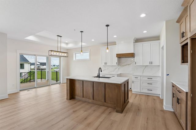 17311 Brookview Drive, Urbandale, IA 50263