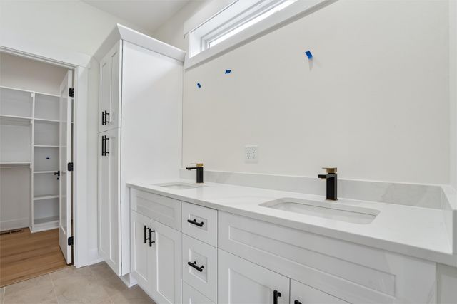 17311 Brookview Drive, Urbandale, IA 50263