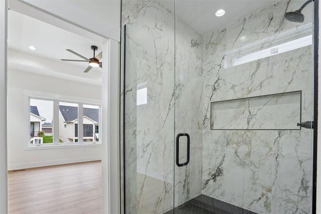 17311 Brookview Drive, Urbandale, IA 50263