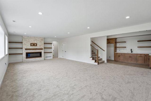 17311 Brookview Drive, Urbandale, IA 50263