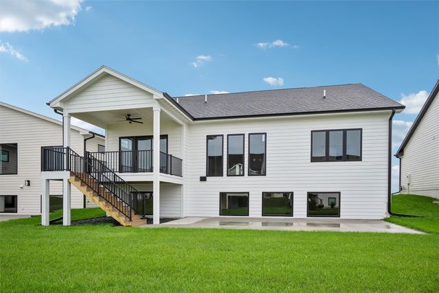 17311 Brookview Drive, Urbandale, IA 50263