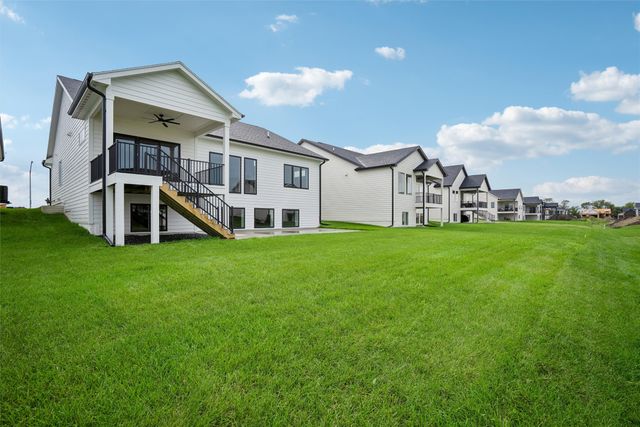 17311 Brookview Drive, Urbandale, IA 50263