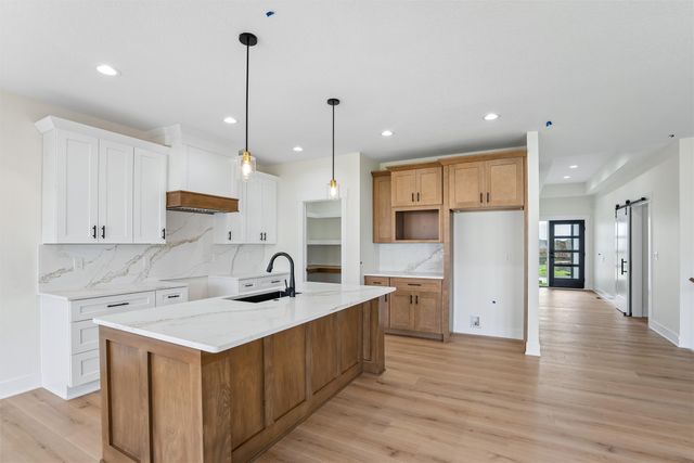 17311 Brookview Drive, Urbandale, IA 50263
