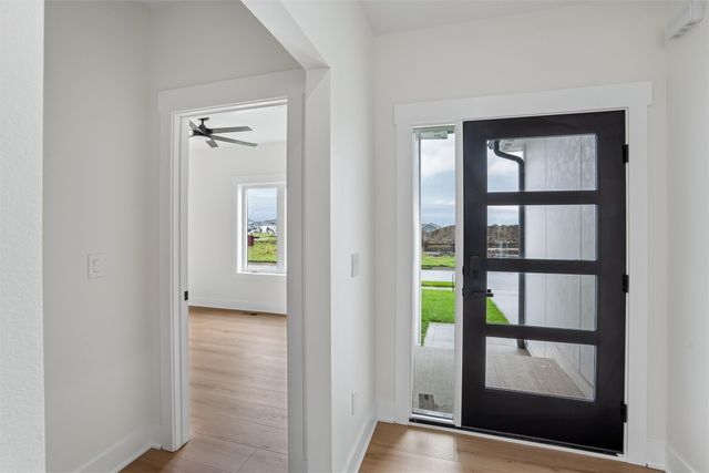 17311 Brookview Drive, Urbandale, IA 50263