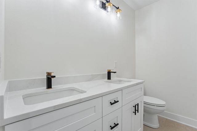 17311 Brookview Drive, Urbandale, IA 50263