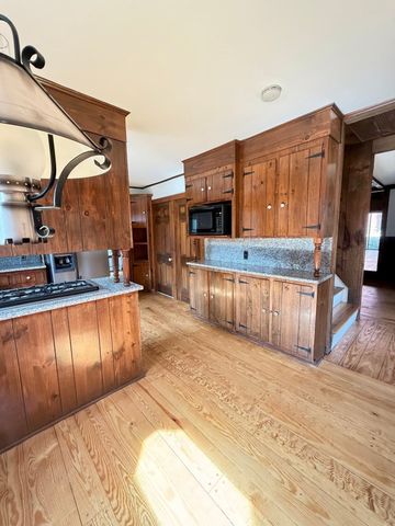 63 Johnson, Boston, MA 02132