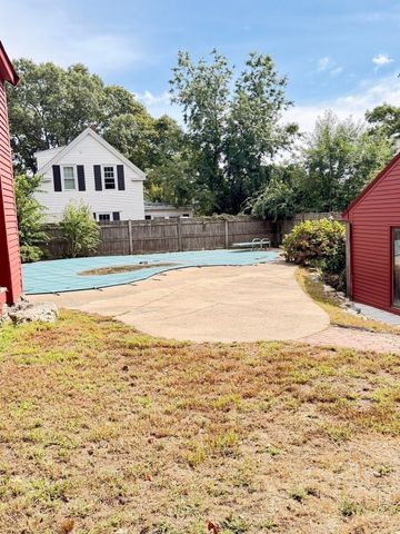 63 Johnson, Boston, MA 02132