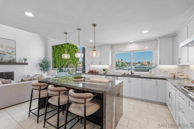 27 Green Turtle, Coronado, CA 92118