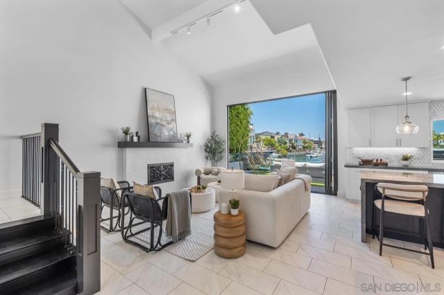 27 Green Turtle, Coronado, CA 92118