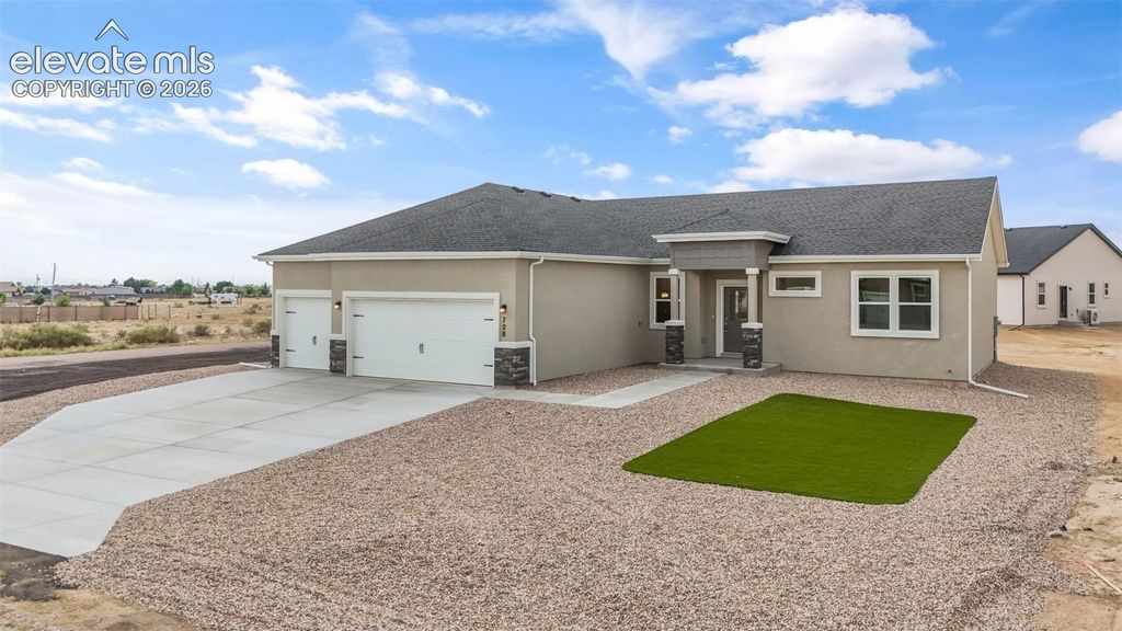 728 E Campbell Lane, Pueblo West, CO 81007 — photo 2