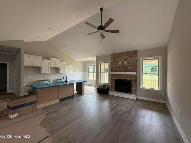 193 Royal Avenue, Selma, NC 27576