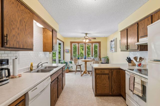 973 Greenhaven Drive, Vadnais Heights, MN 55127