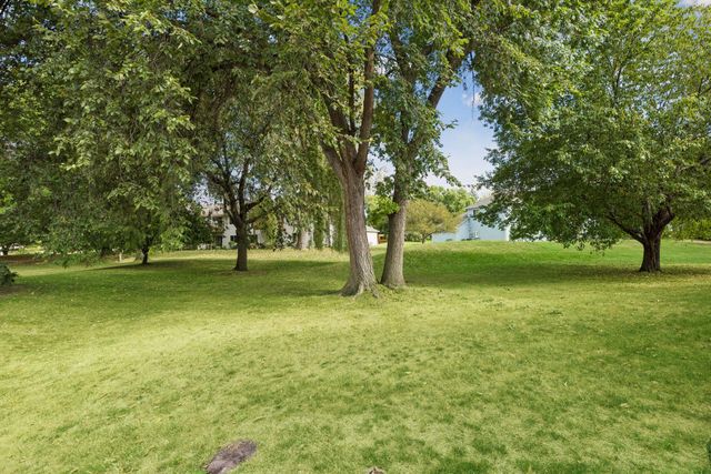 973 Greenhaven Drive, Vadnais Heights, MN 55127