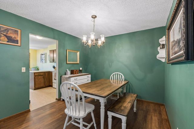 973 Greenhaven Drive, Vadnais Heights, MN 55127