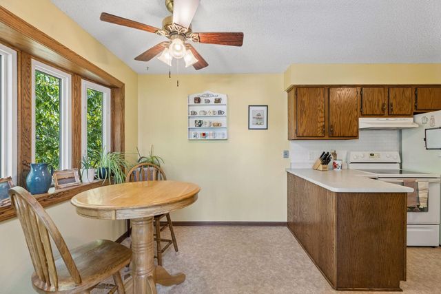 973 Greenhaven Drive, Vadnais Heights, MN 55127
