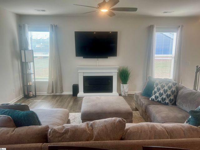 202 Ashborne Lane, Simpsonville, SC 29681