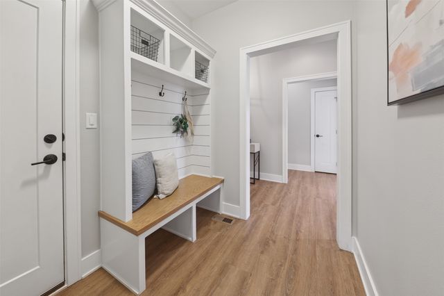 618 35th SW Street SW, Altoona, IA 50009