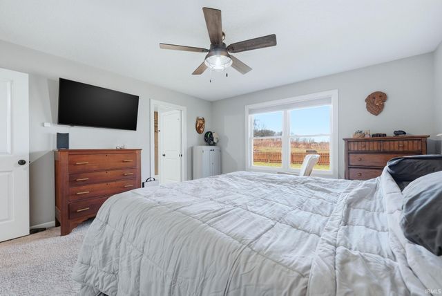 9628 Bluffs Corner, Fort Wayne, IN 46825