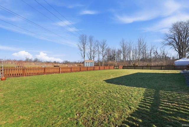 9628 Bluffs Corner, Fort Wayne, IN 46825