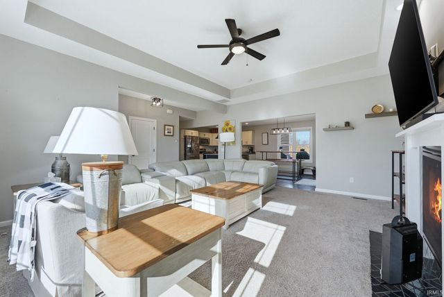 9628 Bluffs Corner, Fort Wayne, IN 46825