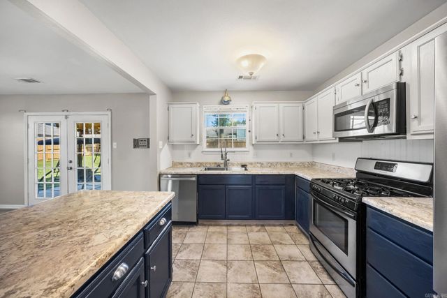 7016 Northlake Drive, Jacksonville, AR 72076