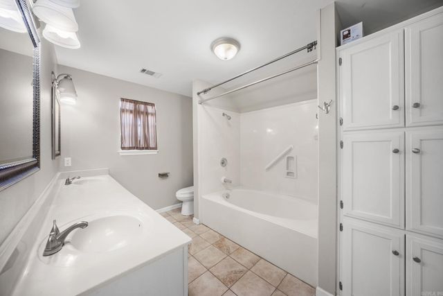 7016 Northlake Drive, Jacksonville, AR 72076