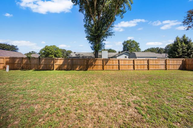 7016 Northlake Drive, Jacksonville, AR 72076