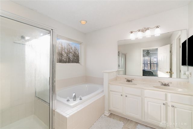 6143 Maple Grove, Morrow, OH 45152