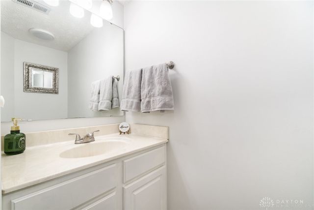 6143 Maple Grove, Morrow, OH 45152