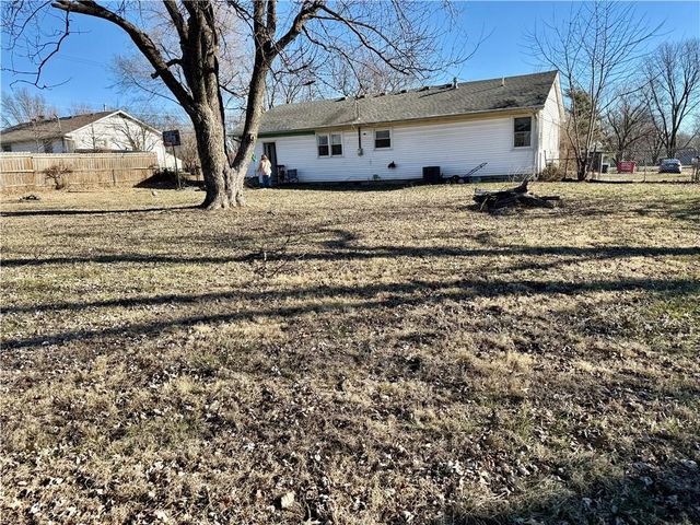 242 S Raum Street, Lawson, MO 64062