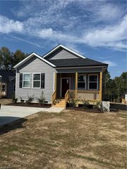 129 W Old Glencoe Road, Burlington, NC 27217