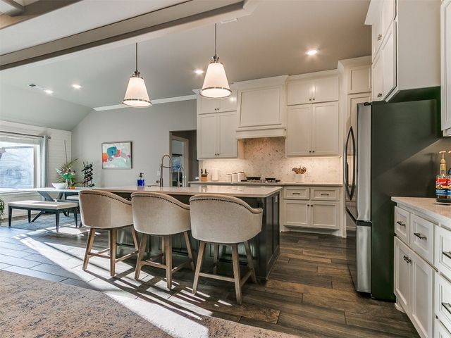 421 Switch Court, Yukon, OK 73099