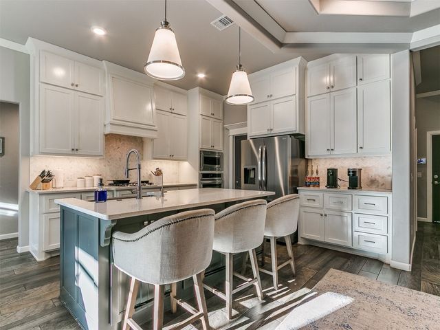 421 Switch Court, Yukon, OK 73099