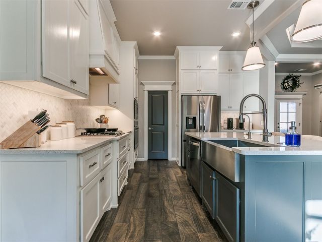 421 Switch Court, Yukon, OK 73099