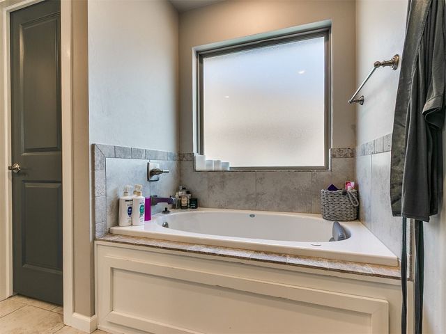 421 Switch Court, Yukon, OK 73099