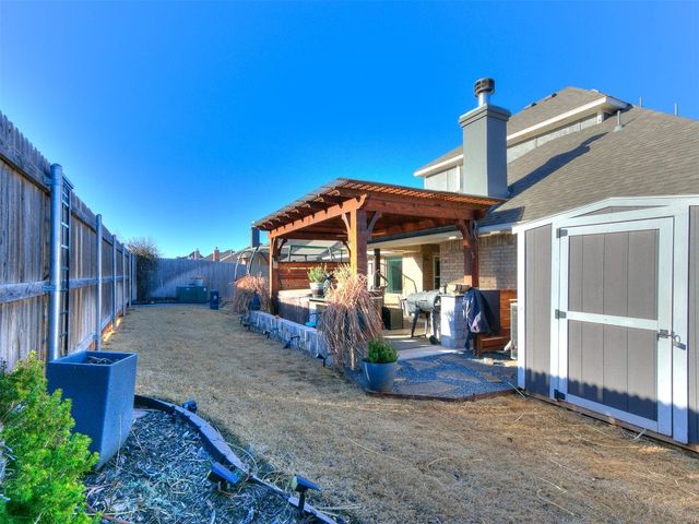 421 Switch Court, Yukon, OK 73099