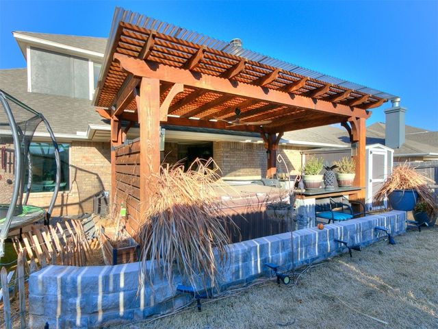 421 Switch Court, Yukon, OK 73099