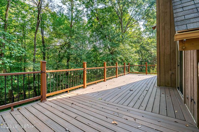 1000 Hobbs Ln, Fisherville, KY 40023