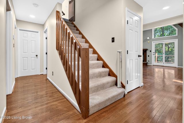 1000 Hobbs Ln, Fisherville, KY 40023