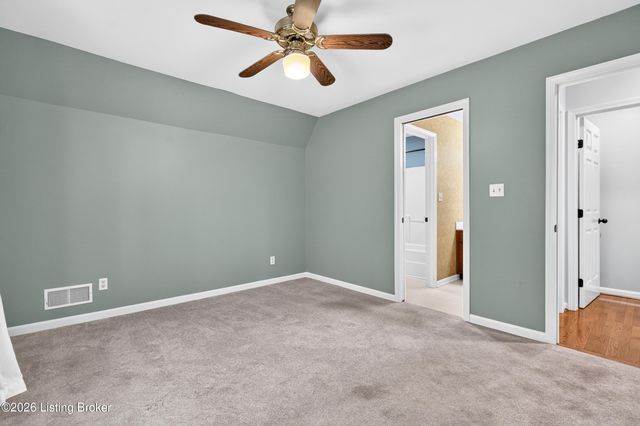 1000 Hobbs Ln, Fisherville, KY 40023