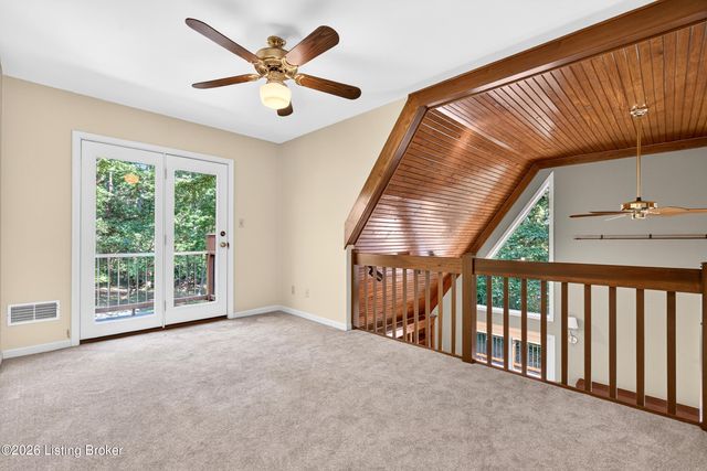 1000 Hobbs Ln, Fisherville, KY 40023