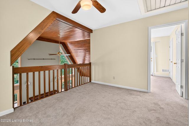 1000 Hobbs Ln, Fisherville, KY 40023