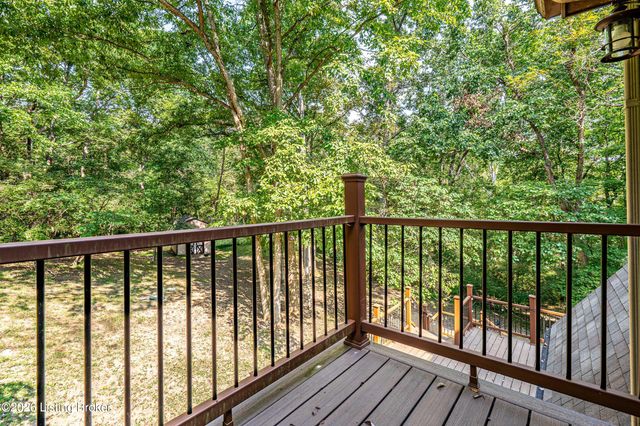 1000 Hobbs Ln, Fisherville, KY 40023