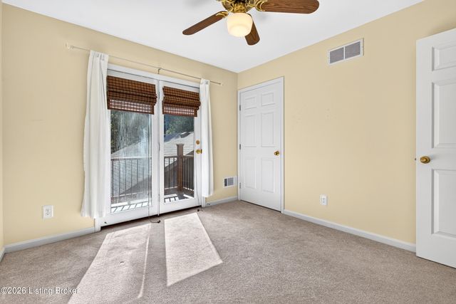 1000 Hobbs Ln, Fisherville, KY 40023