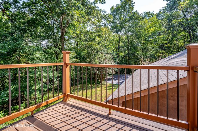 1000 Hobbs Ln, Fisherville, KY 40023