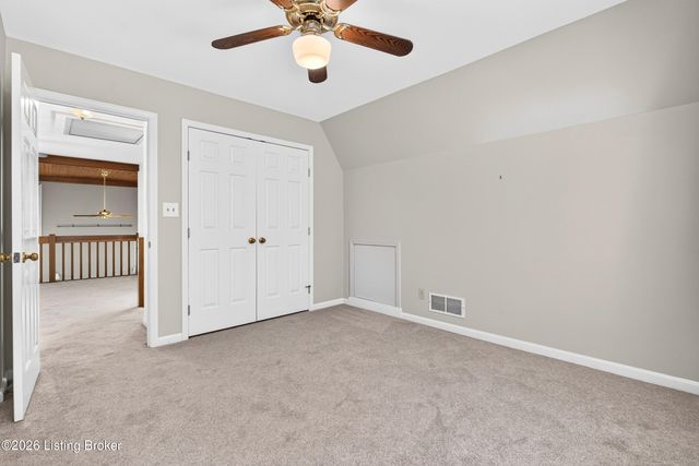 1000 Hobbs Ln, Fisherville, KY 40023