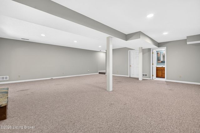 1000 Hobbs Ln, Fisherville, KY 40023