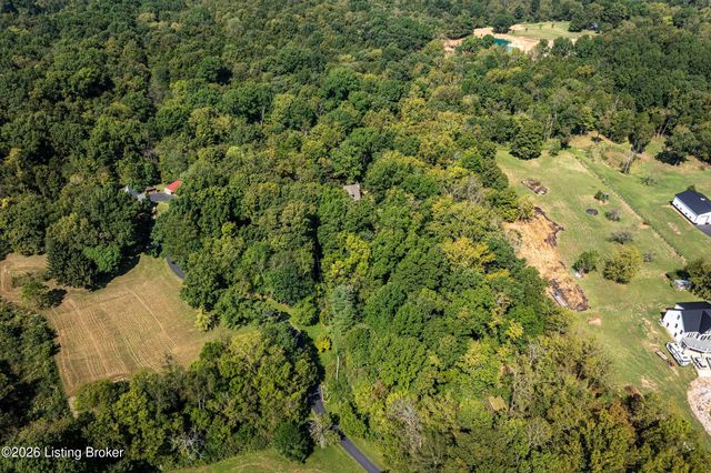 1000 Hobbs Ln, Fisherville, KY 40023