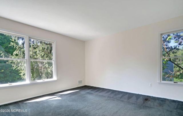 1220 Fox Hollow Drive, Toms River, NJ 08755