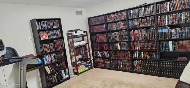 1220 Fox Hollow Drive, Toms River, NJ 08755